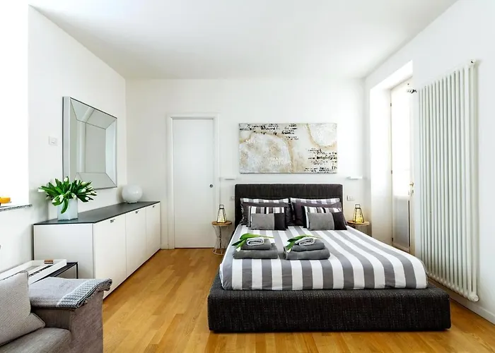 Cosy And Chic To The Como