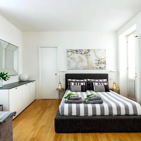 Cosy And Chic To The Como
